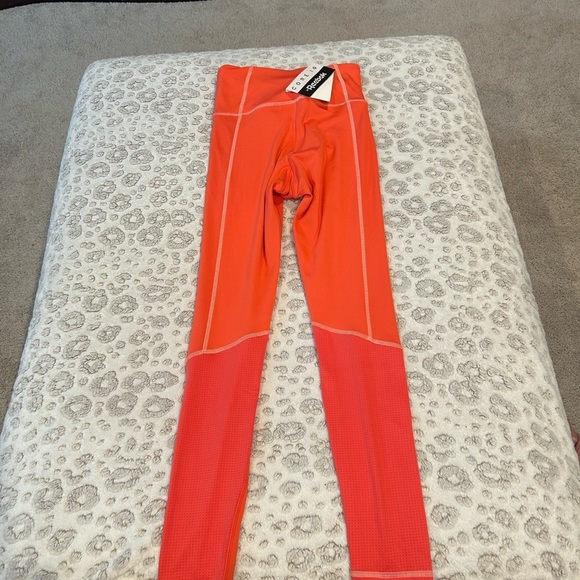 Reebok Pants - NWT Reebok Size XS Core IO Orange Rave Running Tights